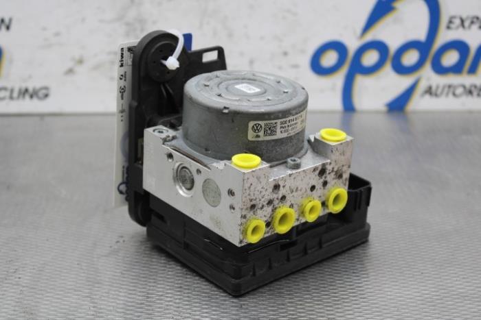 Gebrauchte ABS Pumpe Volkswagen Golf VII (AUA) 1.2 TSI 16V Preis € 106,00 Margenregelung angeboten von Gebr Opdam B.V.