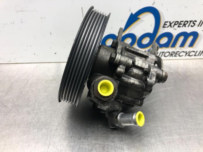 Usagé Pompe de direction BMW 3 serie (E46/4) 316i Prix € 42,00 Règlement à la marge proposé par Gebr Opdam B.V.