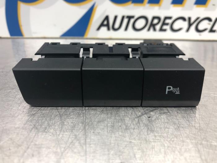 PDC switch from a Seat Ibiza IV (6J5) 1.0 EcoTSI 12V 2017