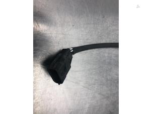 Lambda probe from a Renault Twingo II (CN) 1.2 16V 2011