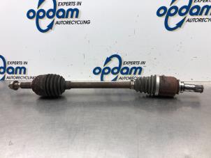 Used Front drive shaft, left Renault Clio III (BR/CR) 1.5 dCi FAP Price € 40,00 Margin scheme offered by Gebr Opdam B.V.
