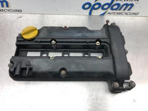 Usados Tapa de válvulas Opel Corsa C (F08/68) 1.2 16V Twin Port Precio € 50,00 Norma de margen ofrecido por Gebr Opdam B.V.