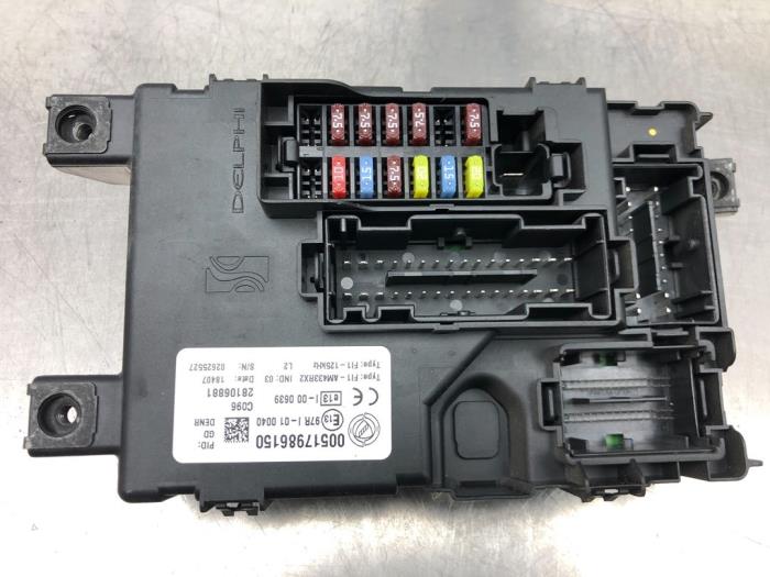 Fuse Box Fiat Grande Punto 1.2 - 00517986150 Delphi