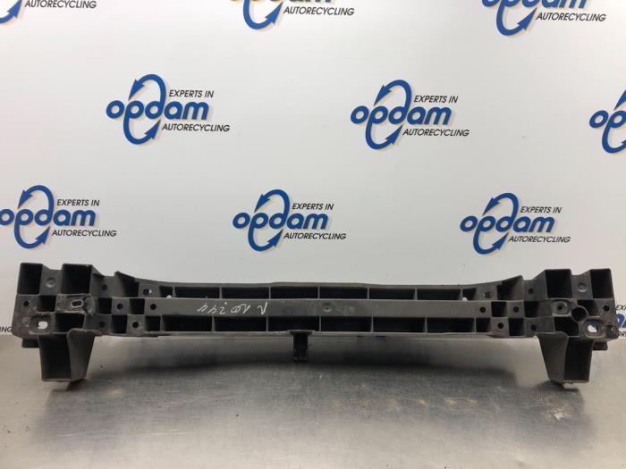Rear bumper frame from a Renault Clio III (BR/CR) 1.5 dCi FAP 2010