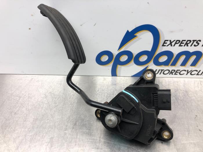 Begagnade Gaspedalsensor Renault Clio III (BR/CR) 1.5 dCi FAP Pris € 30,00 Marginaltabell erbjuds av Gebr Opdam B.V.