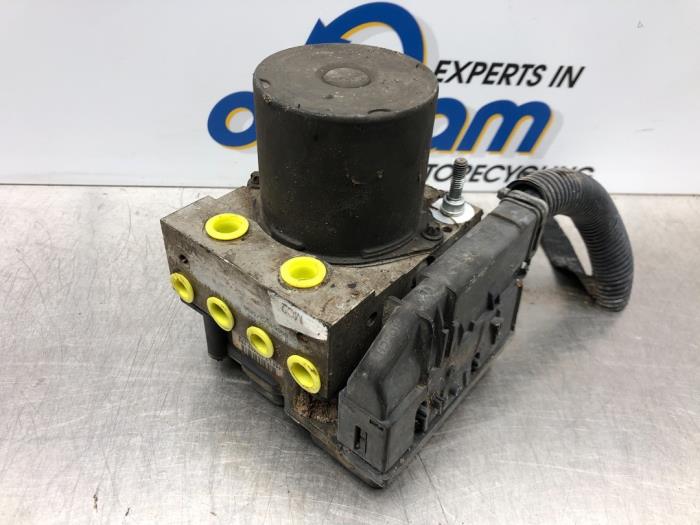 Begagnade ABS-pump Citroen C4 Berline (LC) 1.6 HDi 16V 110 Pris € 64,00 Marginaltabell erbjuds av Gebr Opdam B.V.