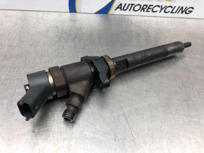 Usagé Injecteurs Peugeot 307 Break (3E) 2.0 16V Prix € 64,00 Règlement à la marge proposé par Gebr Opdam B.V.