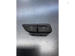 Used Frontscreen heating switch Ford Transit Connect (PJ2) 1.6 TDCi 16V 95 Price € 10,00 Margin scheme offered by Gebr Opdam B.V.