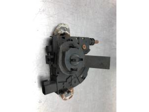 Used Bonnet lock mechanism Ford Focus 2 1.6 16V Price € 20,00 Margin scheme offered by Gebr Opdam B.V.