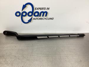 New Front wiper arm Audi Q7 Price € 50,00 Inclusive VAT offered by Gebr Opdam B.V.
