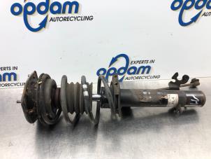 Used Front shock absorber rod, left Mini Mini (R56) 1.4 16V One Price € 75,00 Margin scheme offered by Gebr Opdam B.V.