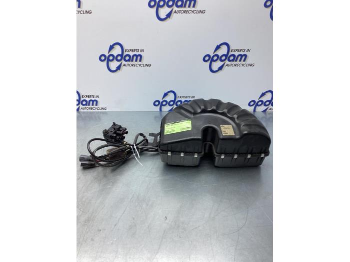 Begagnade Luftpump (fjädring) Landrover Range Rover IV (LG) 4.4 SDV8 32V Pris € 298,00 Marginaltabell erbjuds av Gebr Opdam B.V.