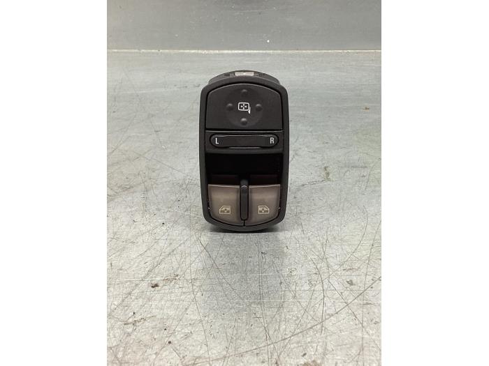 Używane Przelacznik combi okienny Opel Corsa D 1.4 16V Twinport Cena € 8,00 Procedura marży oferowane przez Gebr Opdam B.V.
