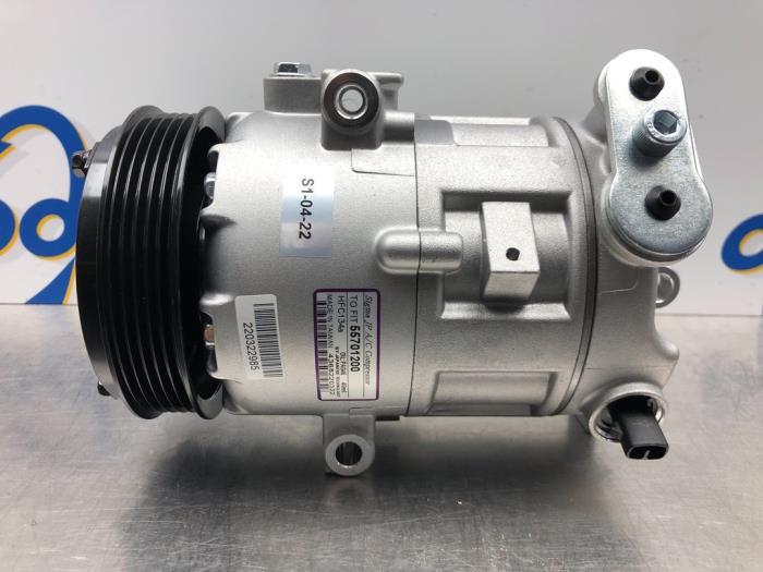 Air conditioning pump Opel Corsa 55701200 Z12XEP