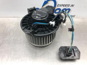 Used Heating and ventilation fan motor Toyota Yaris II (P9) 1.0 12V VVT-i Price € 50,00 Margin scheme offered by Gebr Opdam B.V.