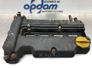 Usados Tapa de válvulas Opel Corsa D 1.4 16V Twinport Precio € 35,00 Norma de margen ofrecido por Gebr Opdam B.V.