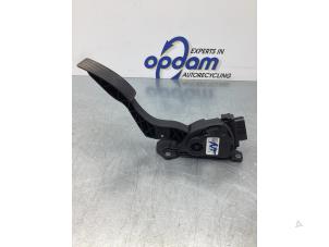 Używane Czujnik polozenia pedalu gazu Opel Agila (B) 1.0 12V Cena € 35,00 Procedura marży oferowane przez Gebr Opdam B.V.