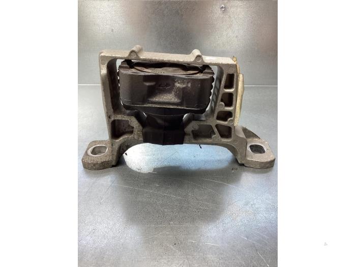 Used Engine mount Ford Transit Connect (PJ2) 1.6 TDCi 16V 95 Price € 20,57 Inclusive VAT offered by Gebr Opdam B.V.