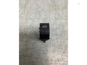 Used Electric window switch Ford Transit Connect (PJ2) 1.6 TDCi 16V 95 Price € 12,10 Inclusive VAT offered by Gebr Opdam B.V.