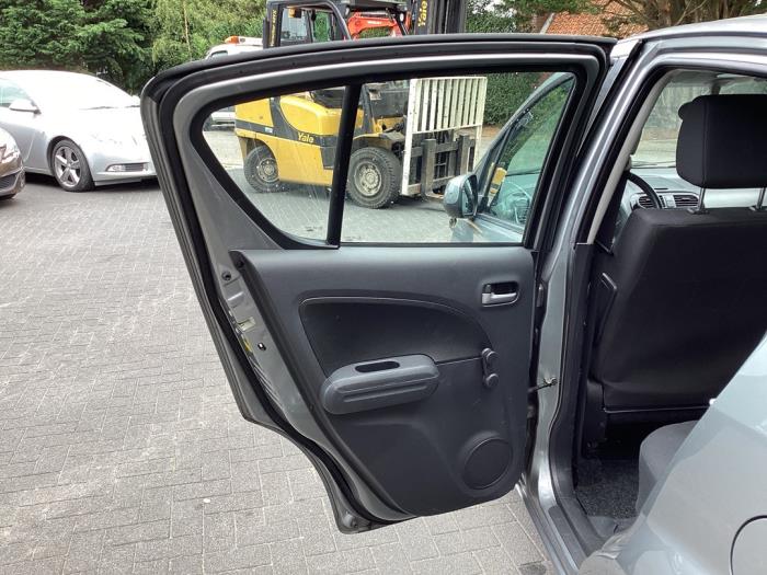 Rear door 4-door, left from a Suzuki Splash 1.0 12V 2015