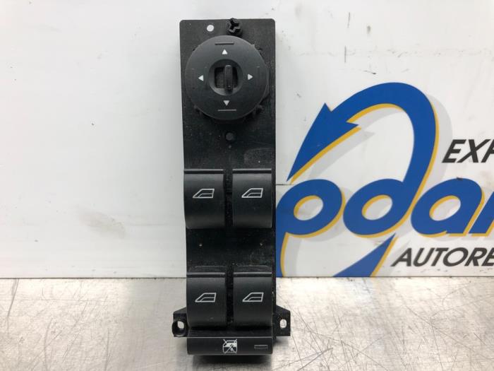 Usados Interruptor de ventanilla eléctrica Ford Focus C-Max 1.8 16V Precio € 42,00 Norma de margen ofrecido por Gebr Opdam B.V.