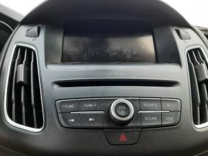 Usagé Display Multimédia unité de réglage Ford Focus 3 Wagon 1.0 Ti-VCT EcoBoost 12V 100 Prix € 125,00 Règlement à la marge proposé par Gebr Opdam B.V.