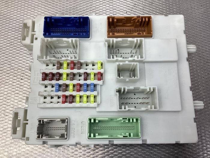 Fuse box Ford Focus 3 Wagon 1.0 TiVCT EcoBoost 12V 100 2196630 FORD