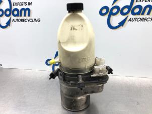 Used Power steering pump Opel Vectra C Caravan 1.8 16V Price € 125,00 Margin scheme offered by Gebr Opdam B.V.