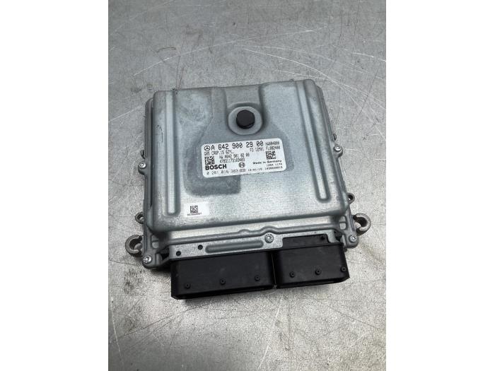 Used Engine management computer Mercedes C Estate (S204) 3.0 C-350 CDI V6 24V 4-Matic Price € 234,00 Margin scheme offered by Gebr Opdam B.V.