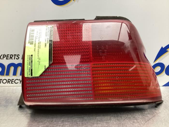 Taillight, right from a Ford Escort 6 (ALL) 1.8 16V 1996