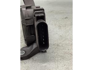 Gaspedalposition Sensor van een Ford Fiesta 6 (JA8) 1.0 Ti-VCT 12V 65 2013