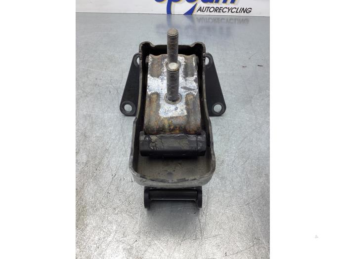 Used Engine mount Iveco New Daily VI Price € 50,82 Inclusive VAT offered by Gebr Opdam B.V.
