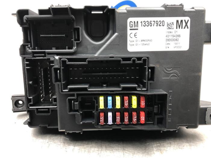 Fuse box from a Opel Corsa D 1.4 16V Twinport 2012