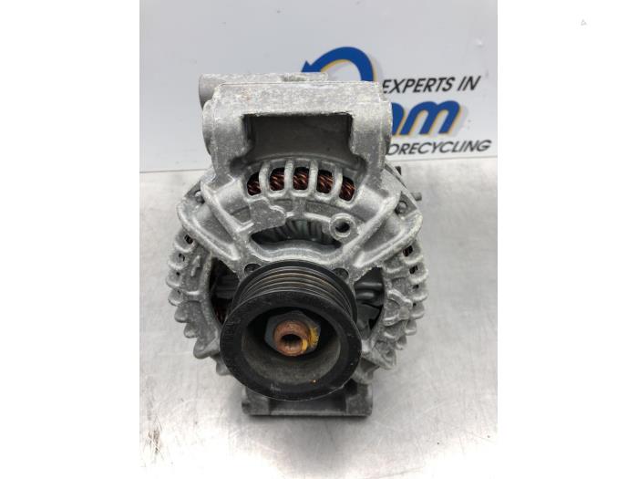 Usagé Dynamo Opel Corsa E 1.0 SIDI Turbo 12V Prix € 64,00 Règlement à la marge proposé par Gebr Opdam B.V.