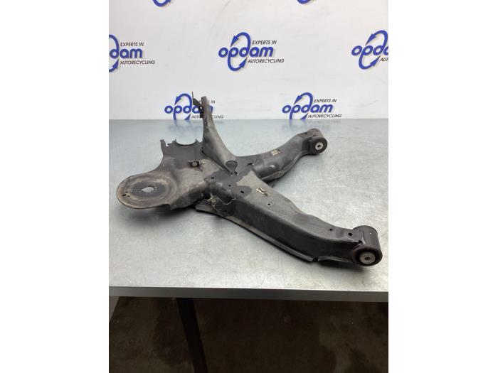 Rear lower wishbone, left from a Mercedes-Benz Vito (447.6) 2.0 116 CDI 16V 2021