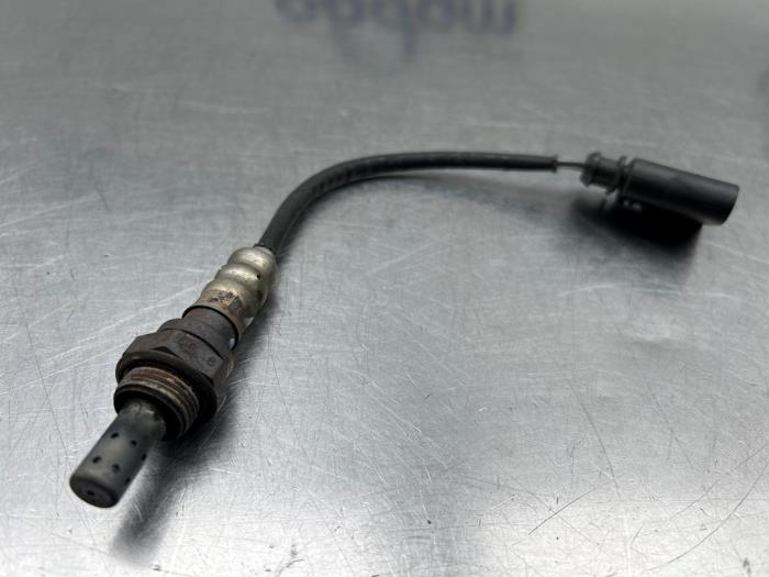 Lambda probe from a Volkswagen Polo IV (9N1/2/3) 1.2 12V 2006