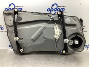 Used Window mechanism 2-door, front right Mercedes A (W169) 1.5 A-150 3-Drs. Price € 75,00 Margin scheme offered by Gebr Opdam B.V.