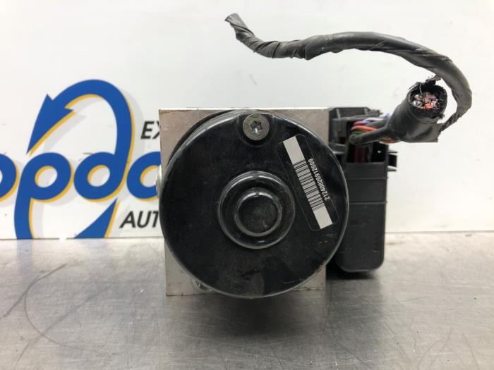 Begagnade ABS-pump Ford Focus 2 1.6 TDCi 16V 90 Pris € 42,00 Marginaltabell erbjuds av Gebr Opdam B.V.