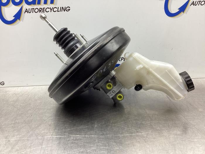 Usagé Servo frein Opel Corsa E 1.0 SIDI Turbo 12V Prix € 128,00 Règlement à la marge proposé par Gebr Opdam B.V.