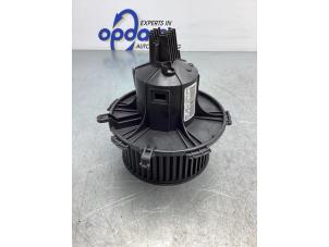 Usados Motor de ventilador de calefactor Opel Zafira (M75) 1.8 16V Ecotec Precio € 45,00 Norma de margen ofrecido por Gebr Opdam B.V.