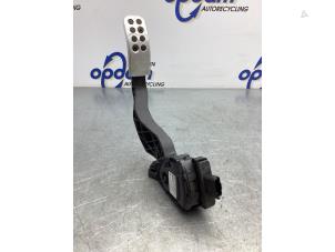 Używane Czujnik polozenia pedalu gazu Peugeot 207 CC (WB) 1.6 16V THP Cena € 40,00 Procedura marży oferowane przez Gebr Opdam B.V.