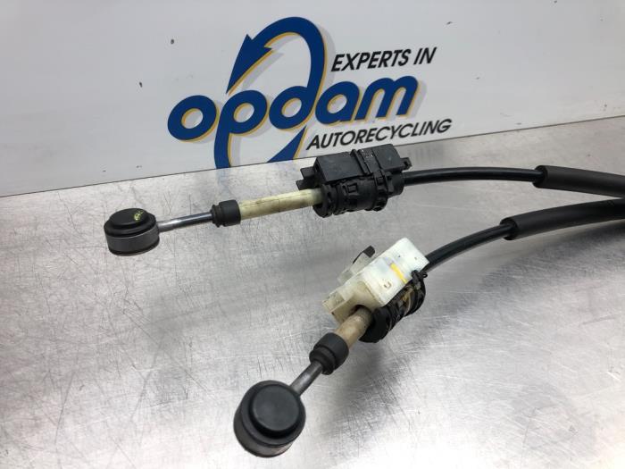 Cable de mando de caja de cambios de un Opel Crossland/Crossland X 1.2 12V 2019
