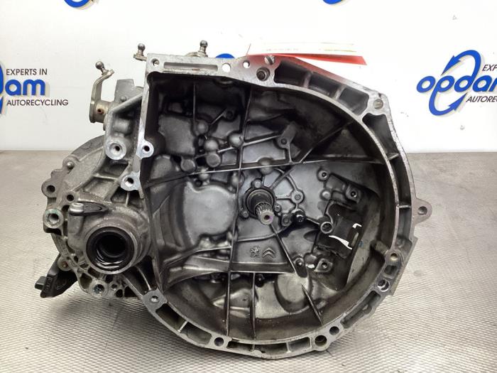 Used Gearbox Opel Crossland (X) 1.2 12V Price € 722,00 Margin scheme offered by Gebr Opdam B.V.