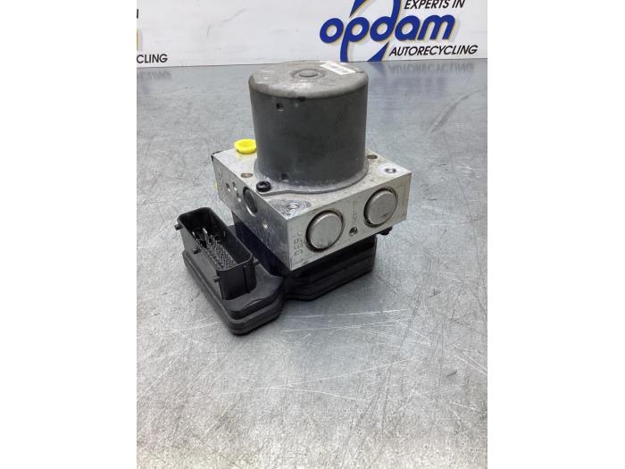Begagnade ABS-pump Chevrolet Aveo 1.3 D 16V Pris € 85,00 Marginaltabell erbjuds av Gebr Opdam B.V.