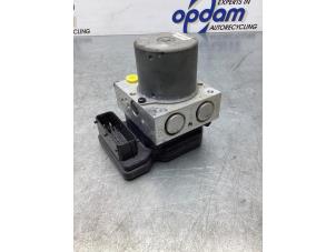 Usados Bomba ABS Chevrolet Aveo 1.3 D 16V Precio € 100,00 Norma de margen ofrecido por Gebr Opdam B.V.