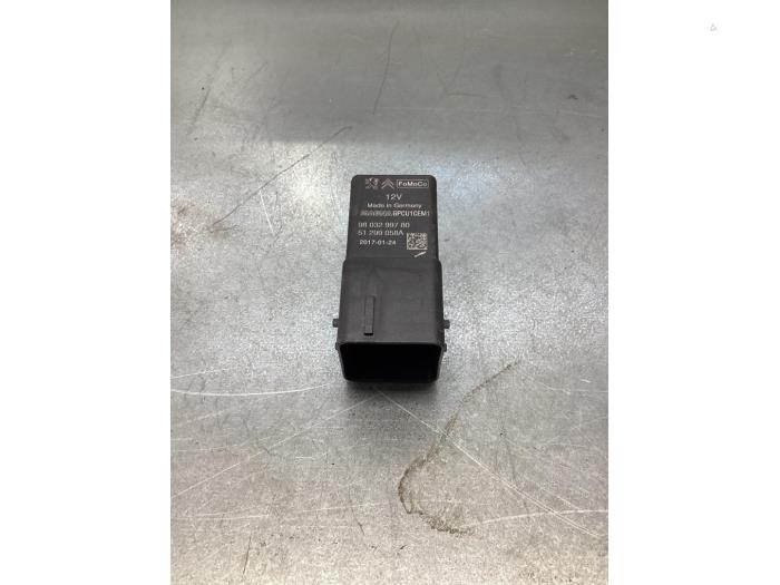 Ford Focus Glow plug relays stock