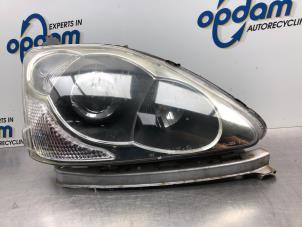 Used Headlight, right Honda Civic (EP/EU) 1.4 16V Price € 75,00 Margin scheme offered by Gebr Opdam B.V.