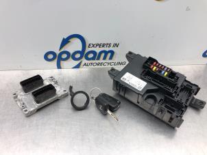 Usagé Ordinateur gestion moteur Opel Corsa D 1.2 16V Prix € 250,00 Règlement à la marge proposé par Gebr Opdam B.V.