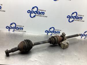Usados Eje de transmisión derecha delante Opel Vectra C GTS 2.2 DIG 16V Precio € 50,00 Norma de margen ofrecido por Gebr Opdam B.V.