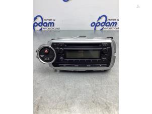 Usagé Radio/Lecteur CD Toyota Yaris III (P13) 1.0 12V VVT-i Prix € 90,00 Règlement à la marge proposé par Gebr Opdam B.V.